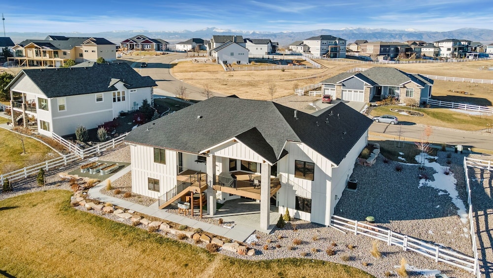 Bridle Ridge Retreat Modern Comfort, Open Views
