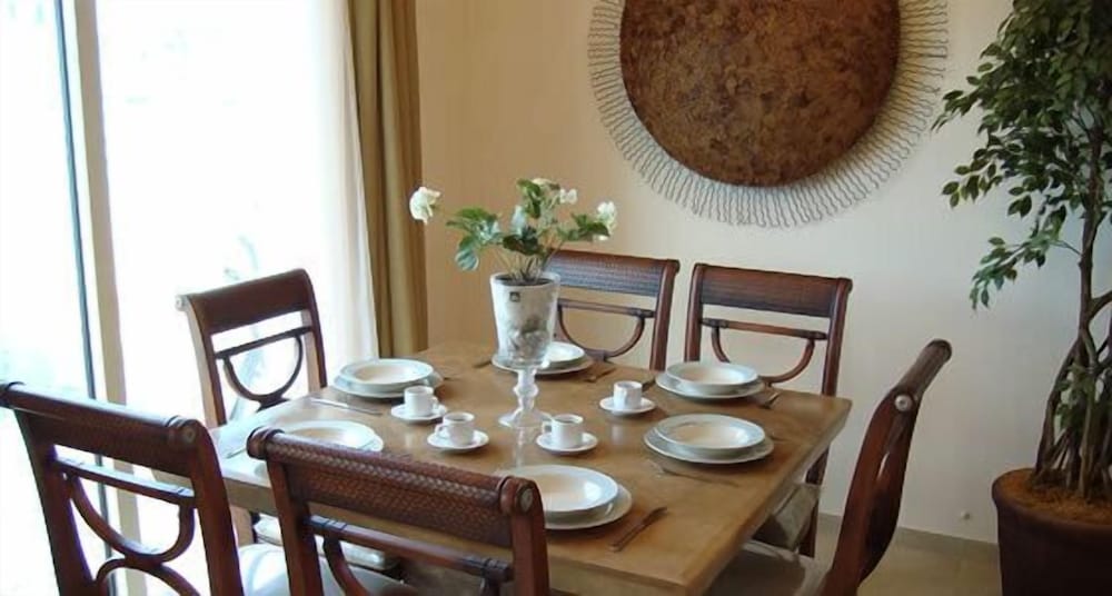 Amadora Luxury Villas