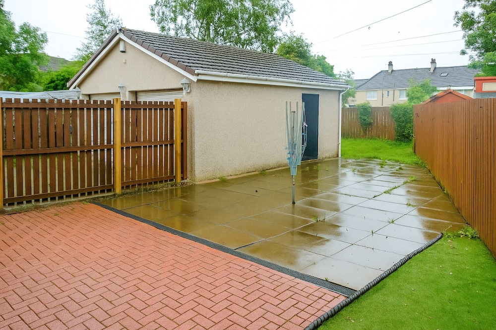 Register House - 4 bed 1 bath