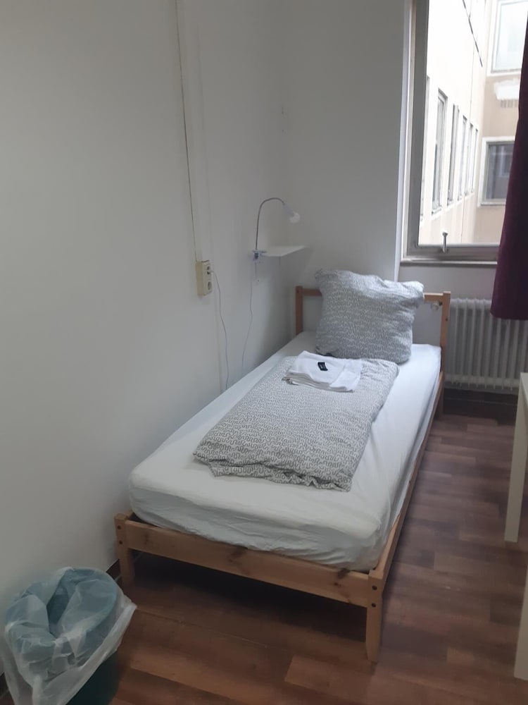 2-Rent Group Hostel Zimmer&Apartments GKP2
