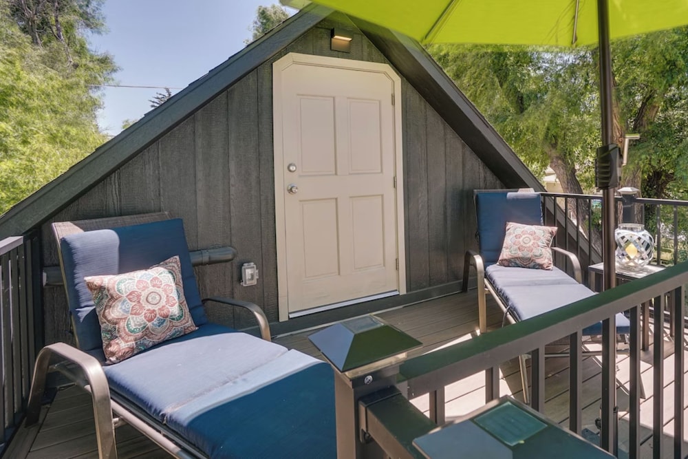 Chic Luxury Retreat in Old Town Walk Everywhere!