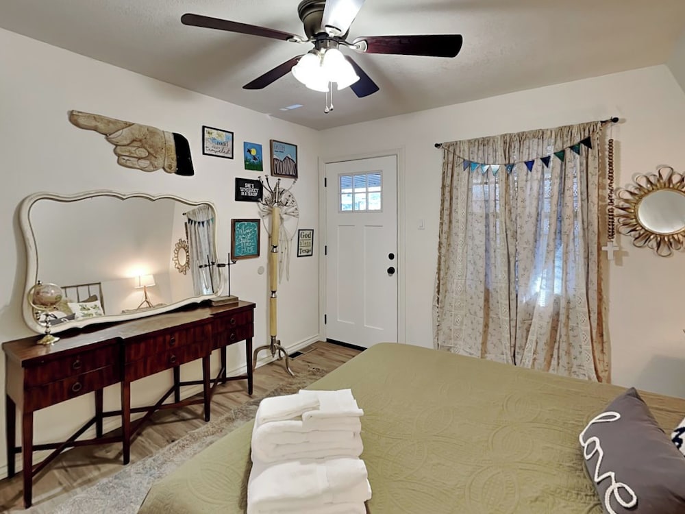 Doc's Den by Ruidoso Vacation Rentals