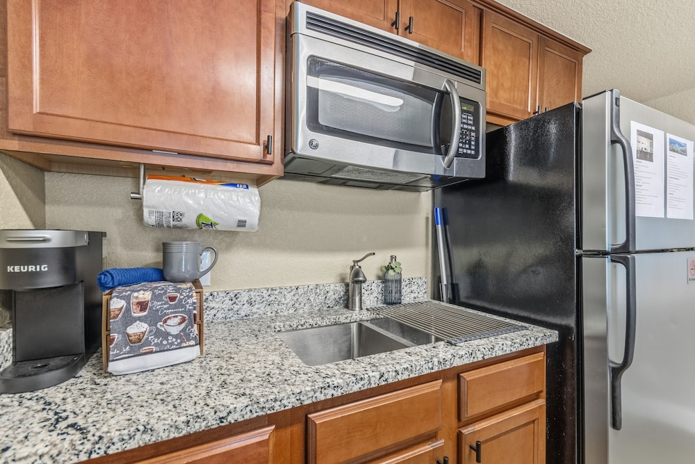 Clearwater Golden Escape On Lake Hamilton 2 Bedroom Condo