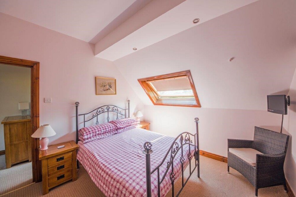 Llanerchindda Farm Guest House view 2