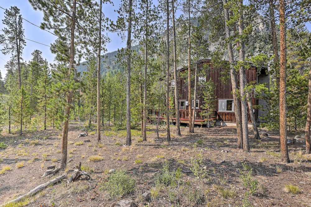 Walk to Town: Updated Frisco Cabin w/ 2 Decks! view 4