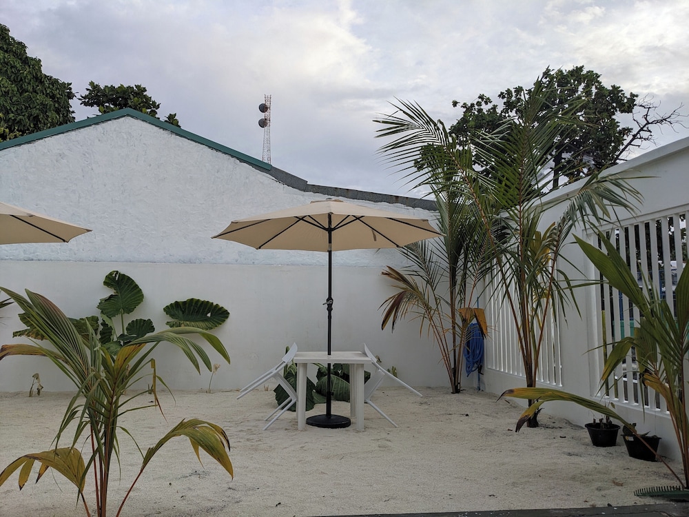 Avi Guesthouse