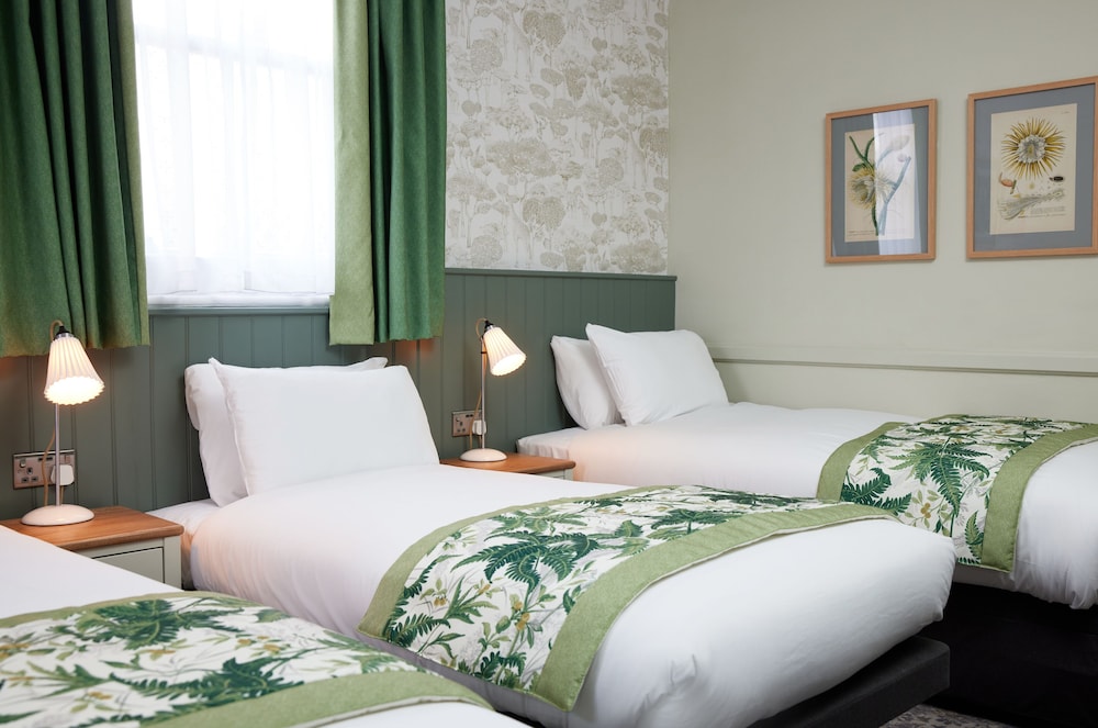 Kings Head Hotel by Greene King Inns
