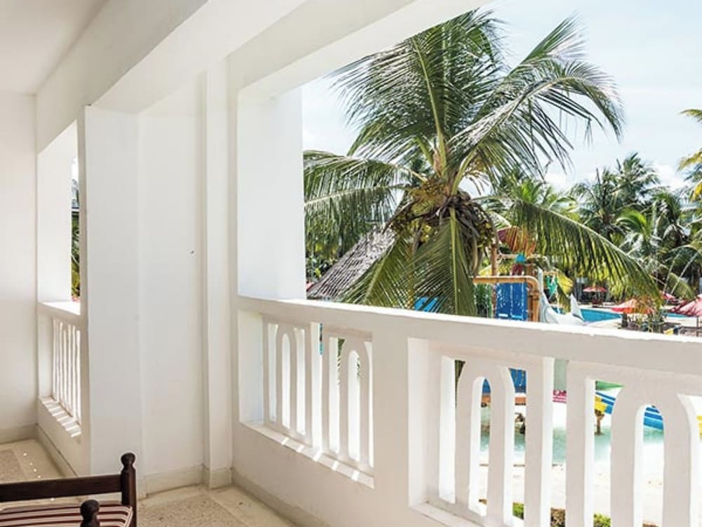 Prideinn Flamingo Beach Resort Spa 2 view 5