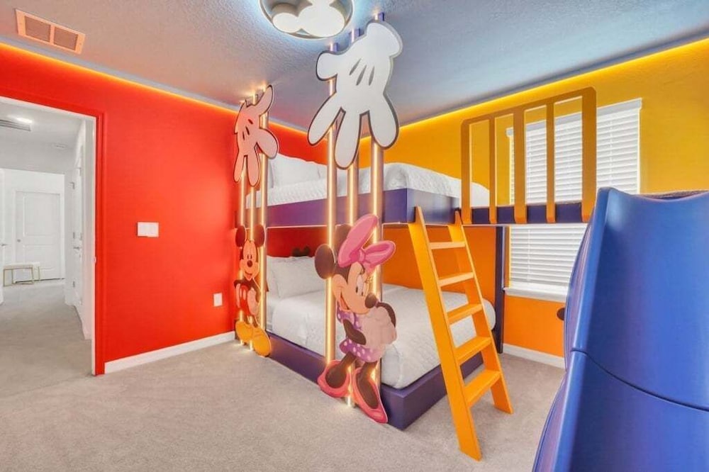 10 Bed 8 Bath Villa Gamesroom & Pool 16284saint 10 Bedroom Villa