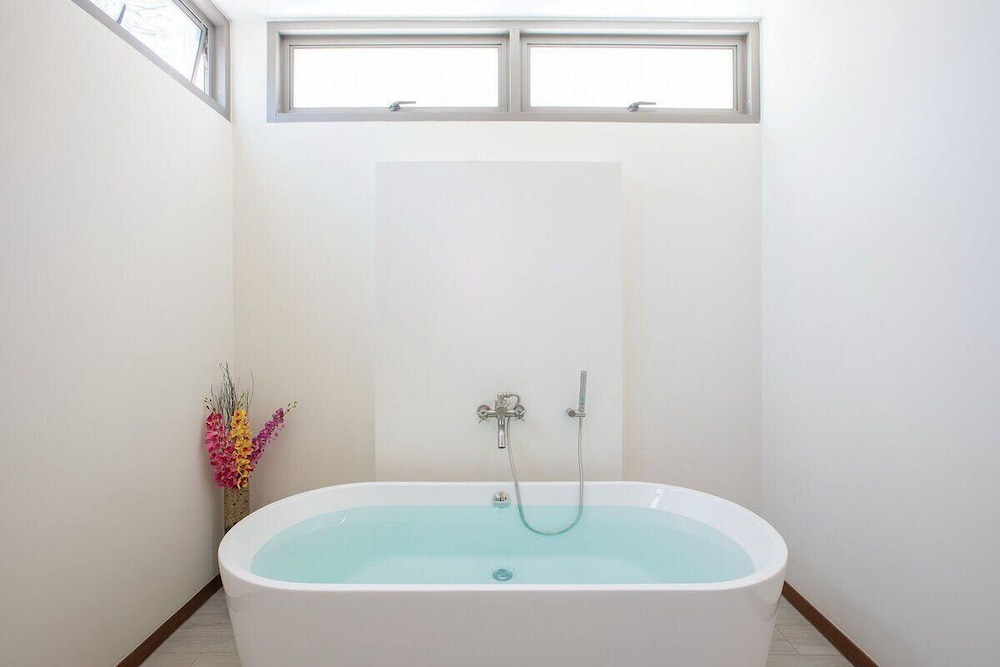 Laem Ka Residence by Tropiclook