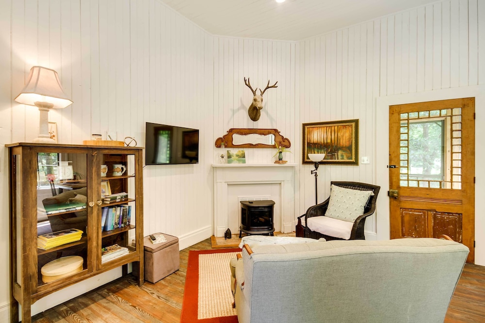 McComb Vacations - Historic Vacation Rental in Mccomb w/ River Access - Property Image 5