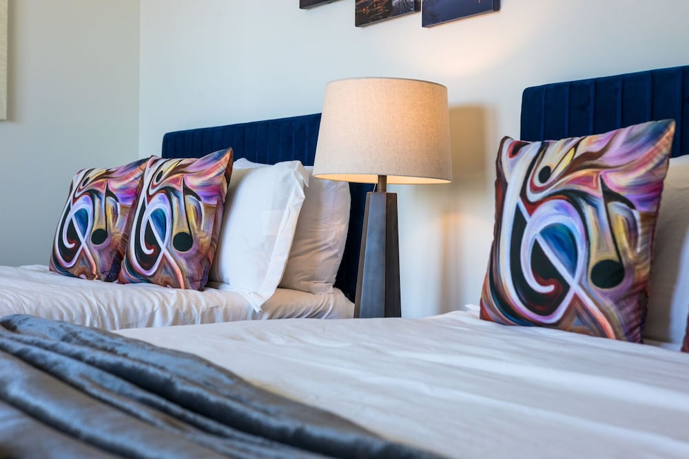 Nashville Notes - Sleeps 8 - Mins to Broadway!