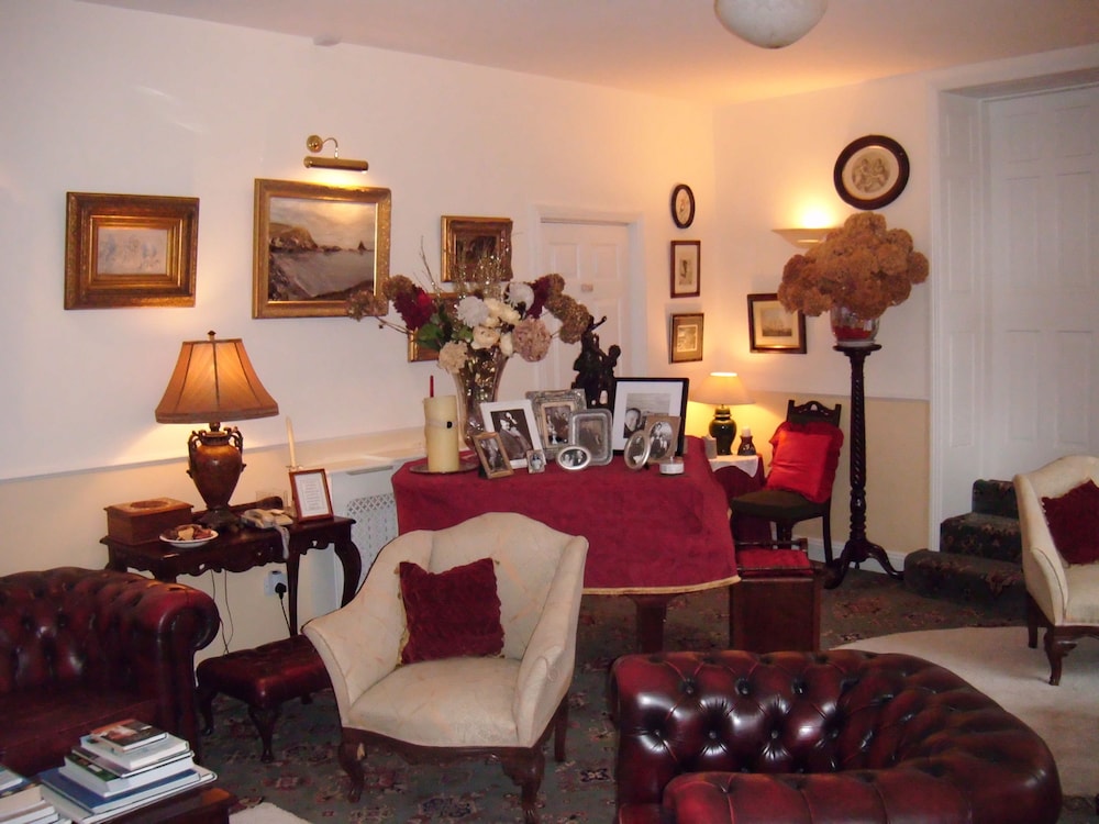 Waterford Vacations - The Coach House - Property Image 1