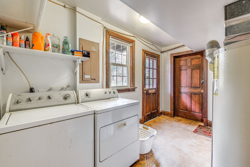 Richmond Vacation Rental ~ 10 Mi to Downtown! view 3