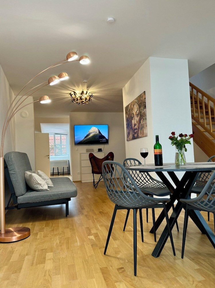 Carillon by BestChoice - Parking Option