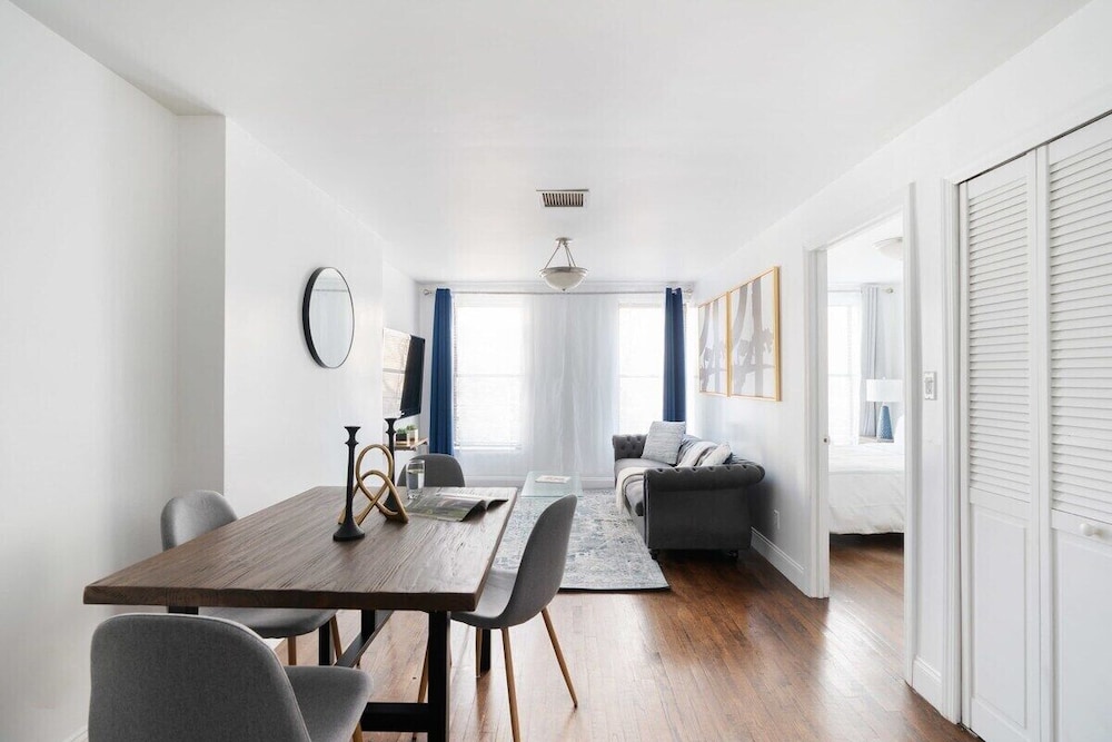 1435 UES Apartment