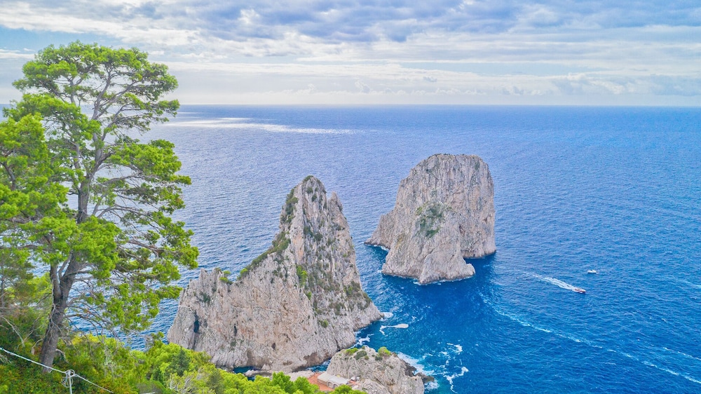 Villacore Capri