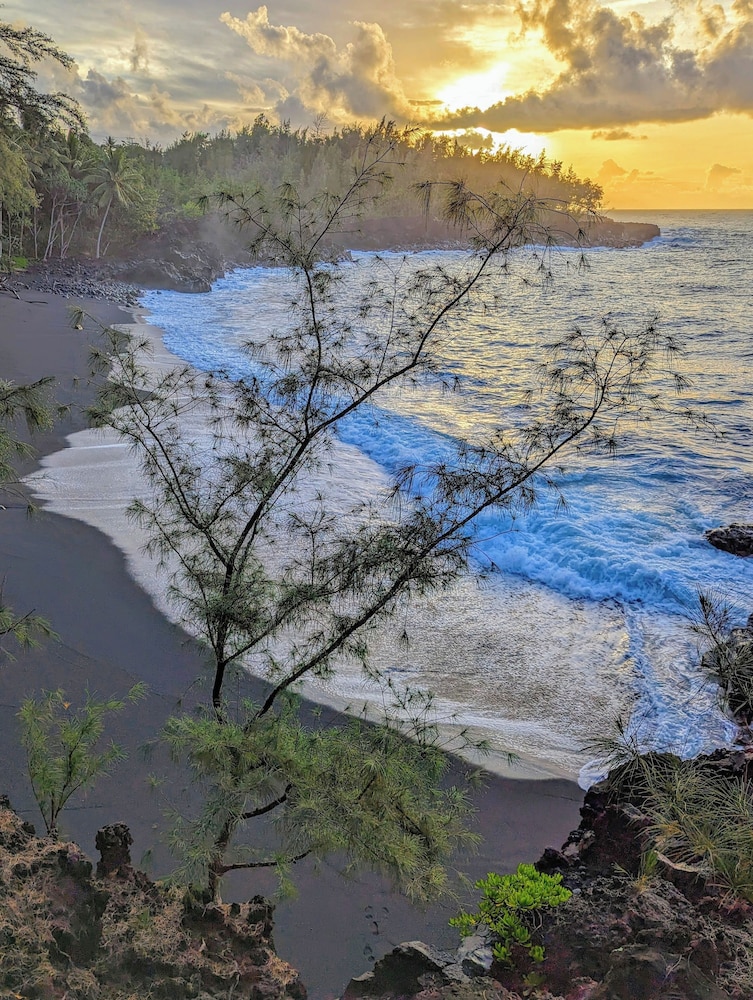 Kehena Mauka Nui LGBTQ Clothing Optional