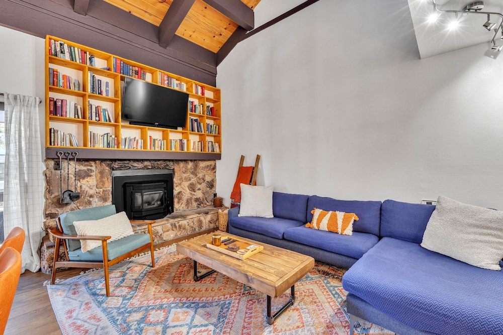 Alpine Retreat In The Heart Of Incline Village 2 Bedroom Condo