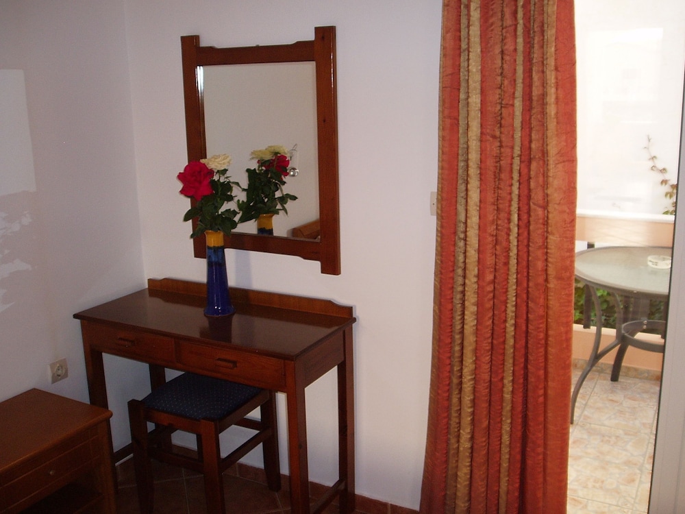 Elena Apartments
