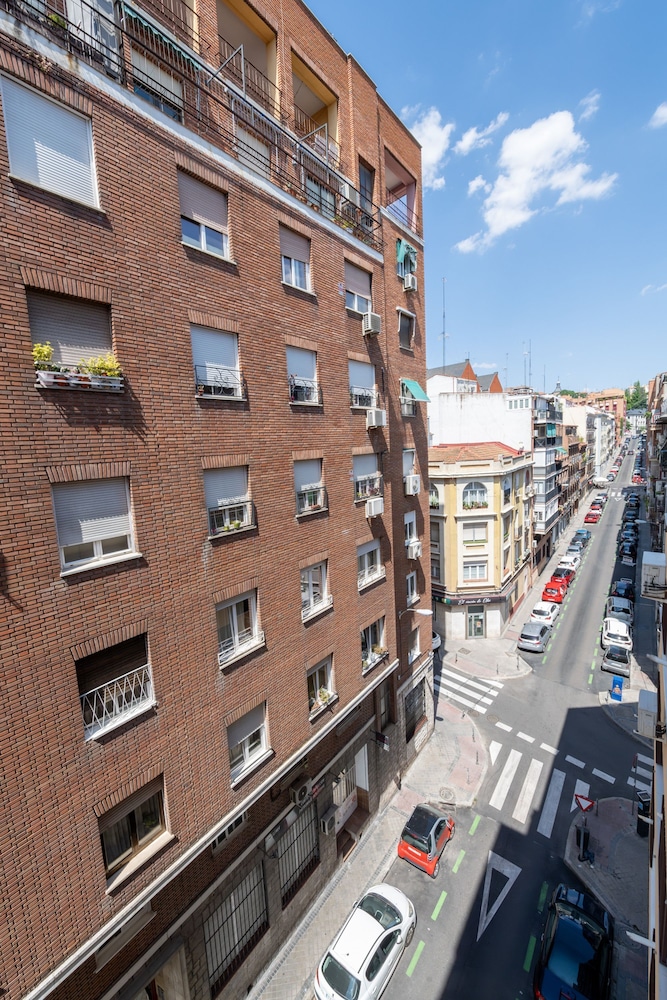 M Pvdp175 Amplio Apartamento de Tres Dormitorios