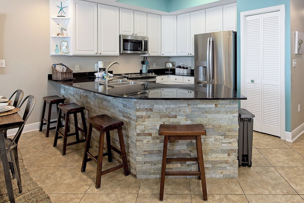San Carlos #605 by Southern Vacation Rentals