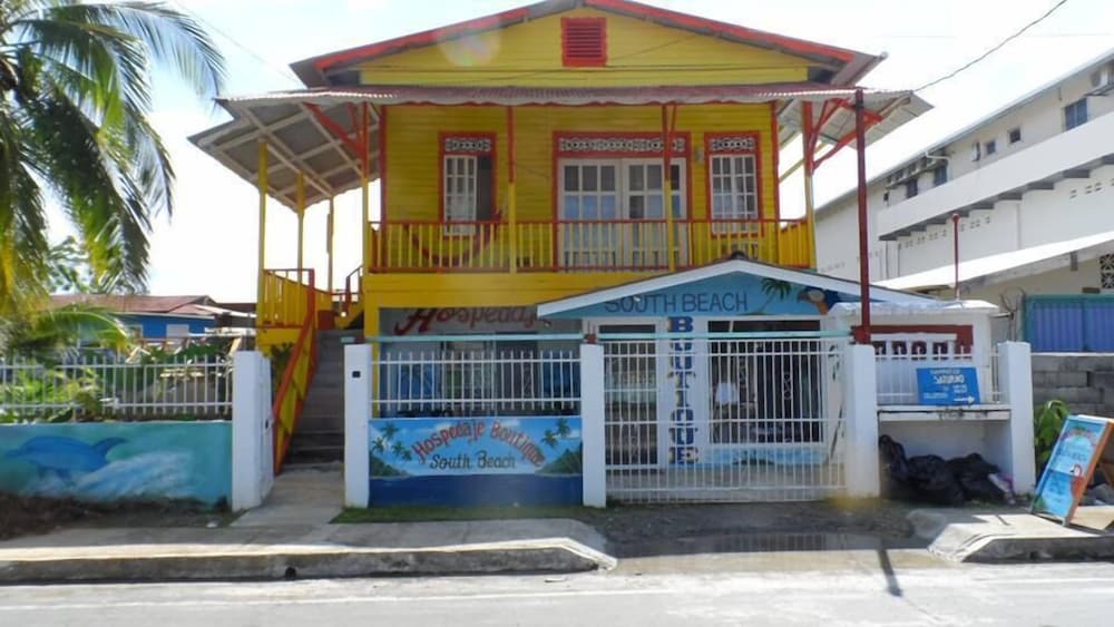 Hotel South Beach Guest House - Hostel - Image 1