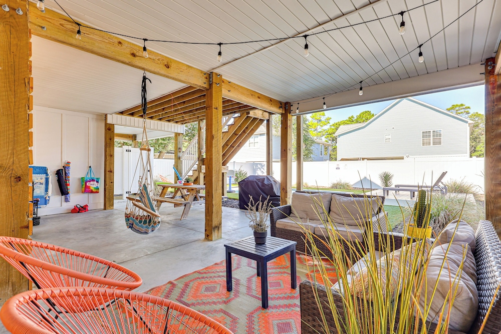 < 1 Mi to Beach: Home w/ Pool in Oak Island!