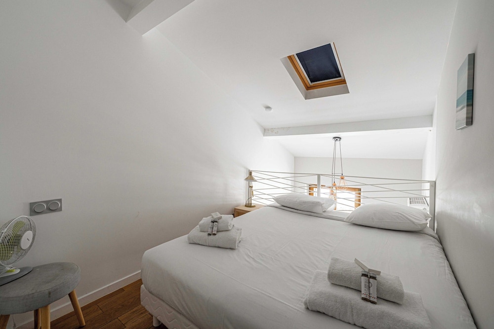 Bright Duplex With a Mezzanine - Cannes Center