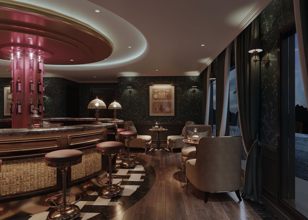 Aime'e Luxury Cruise