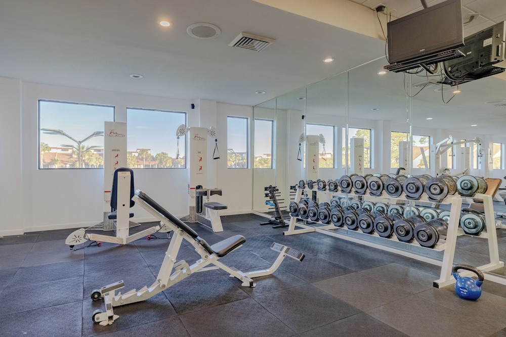 2BR Condo in Edgewater Resort With Golf, Tennis, Pools & Free Tram Service!
