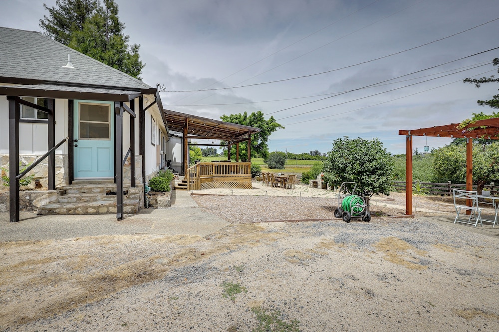Sonoma County Vacation Rental w/ Vineyard Views!