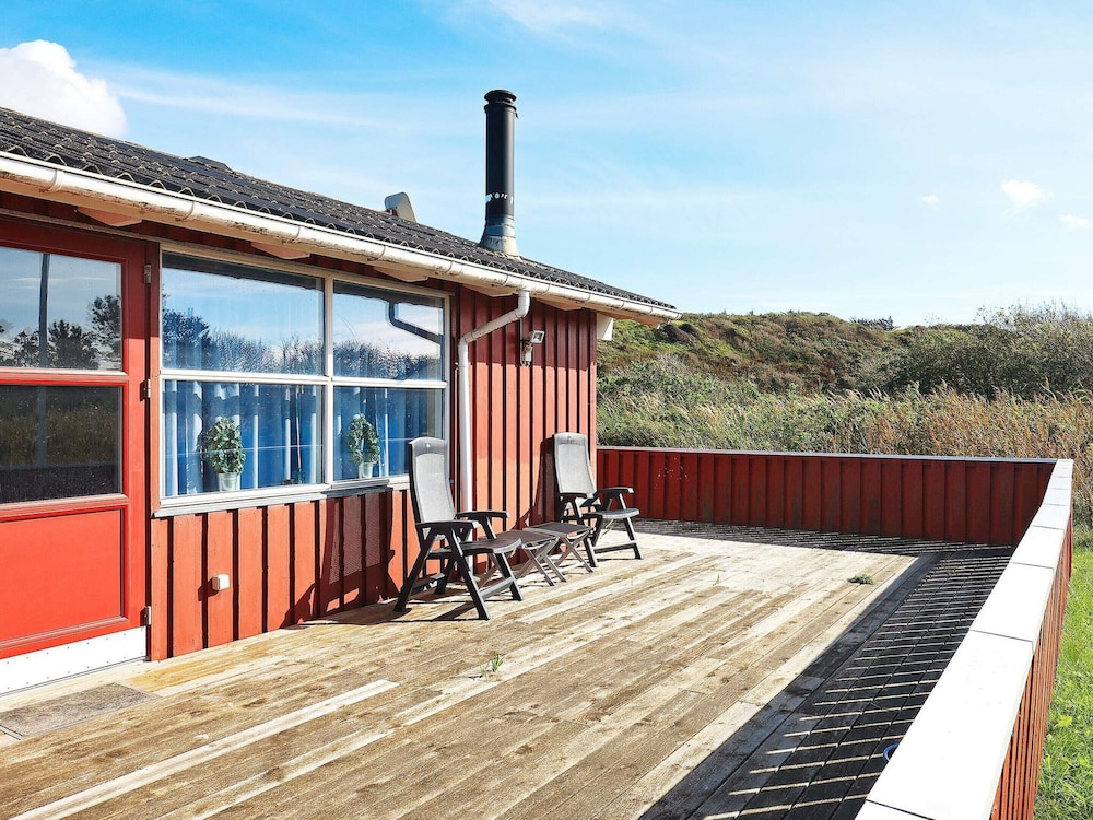 6 Person Holiday Home in Hjorring