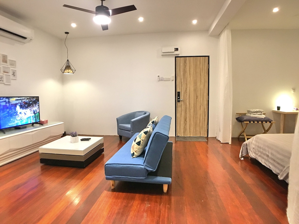 iBook8 Superior 1 Bedroom Gurney Suites by iBook Homestay