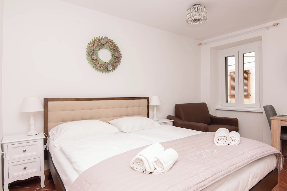Apartments Leonel Piran