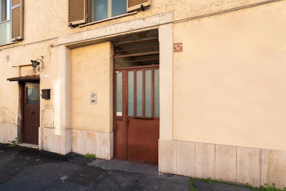 Trastevere Romantic Terraced Apartment