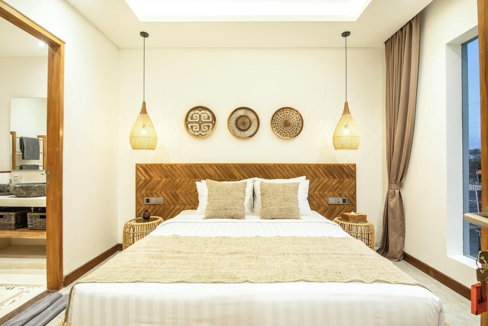 Brand New 4br Villa 400 to Finns Canggu