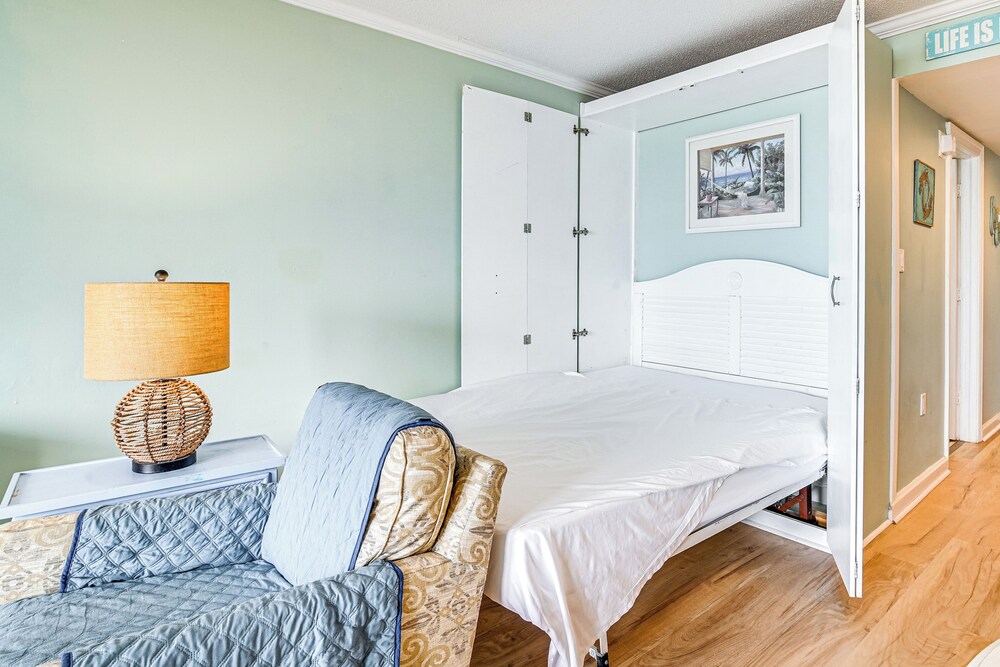 Balcony + Pool Access: Myrtle Beach Resort Escape!
