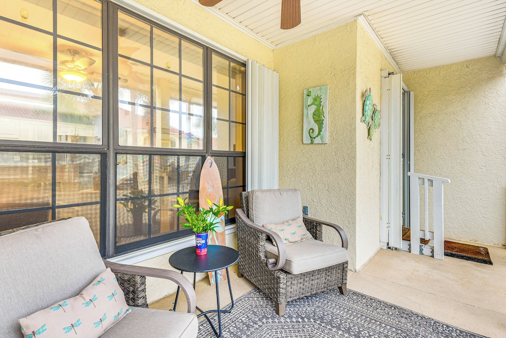 Walk to Pool & Beach: PCB Resort Getaway w/ Porch
