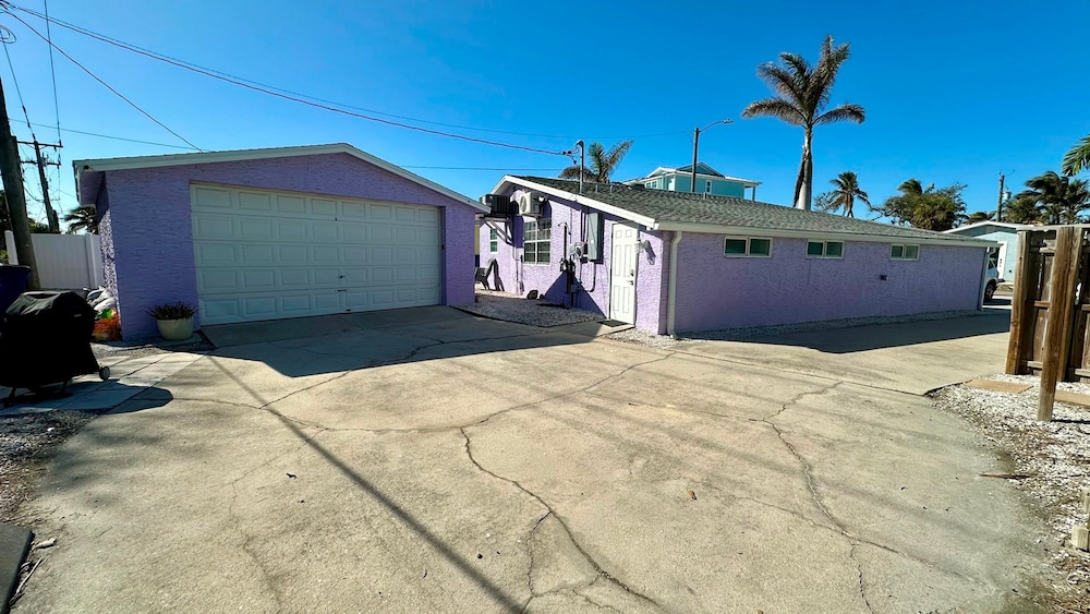 Lil Lavender Studio