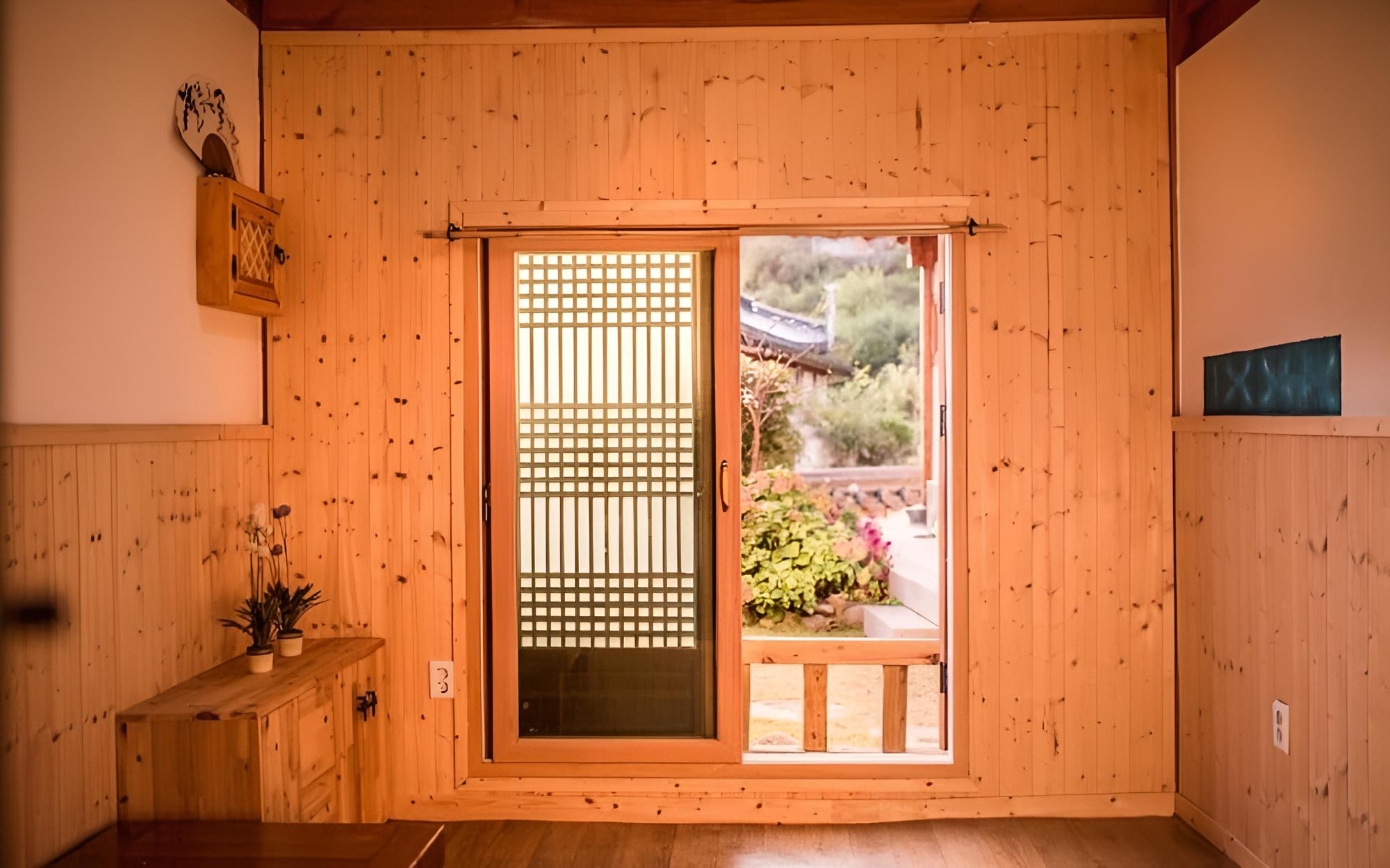 Suncheon Dalbeot Hanok Pension view 4