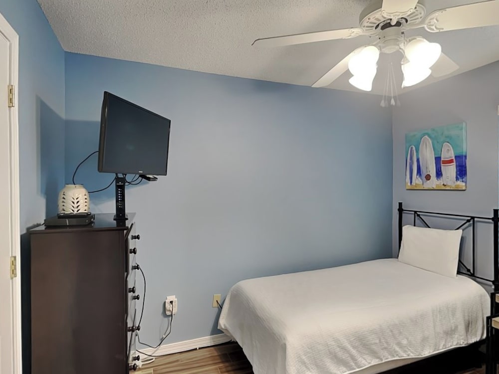 Emerald Port Of Call by Southern Vacation Rentals