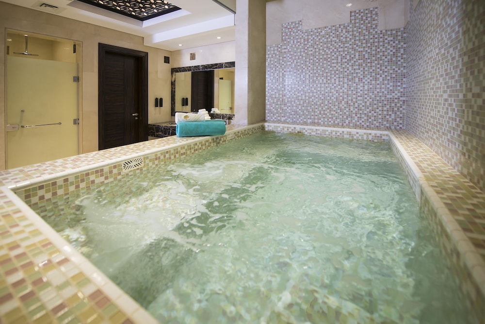 Abu Dhabi Vacations - Jannah Burj Al Sarab - Property Image 24