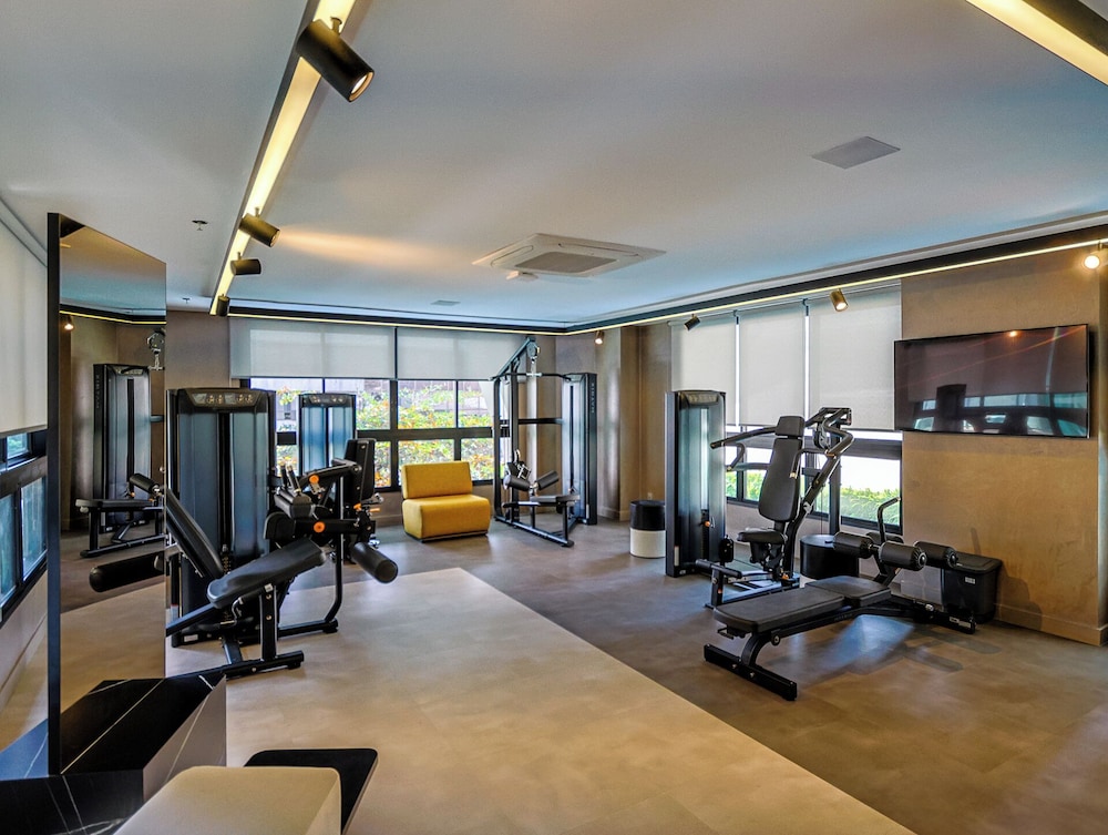 Charlie On The Sea Arpoador