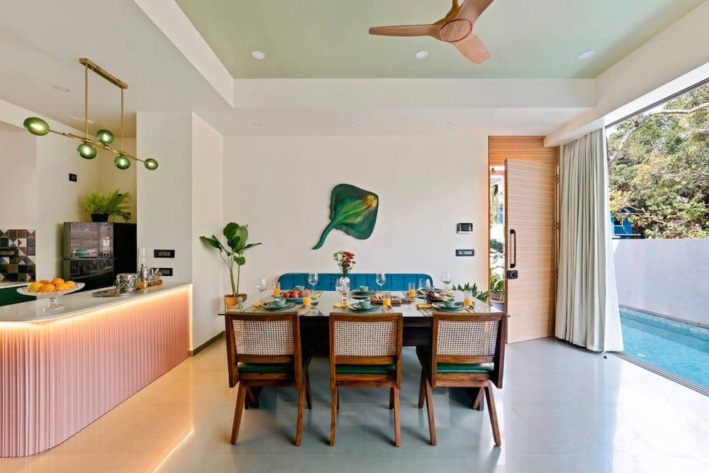Luxe 3bhk Villa Kosha Pvt Pool - 2km to Beach