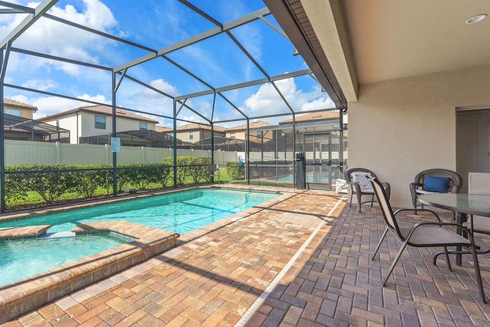 Pet Friendly Amazing 5 BR Sleeps 10 Ww2116