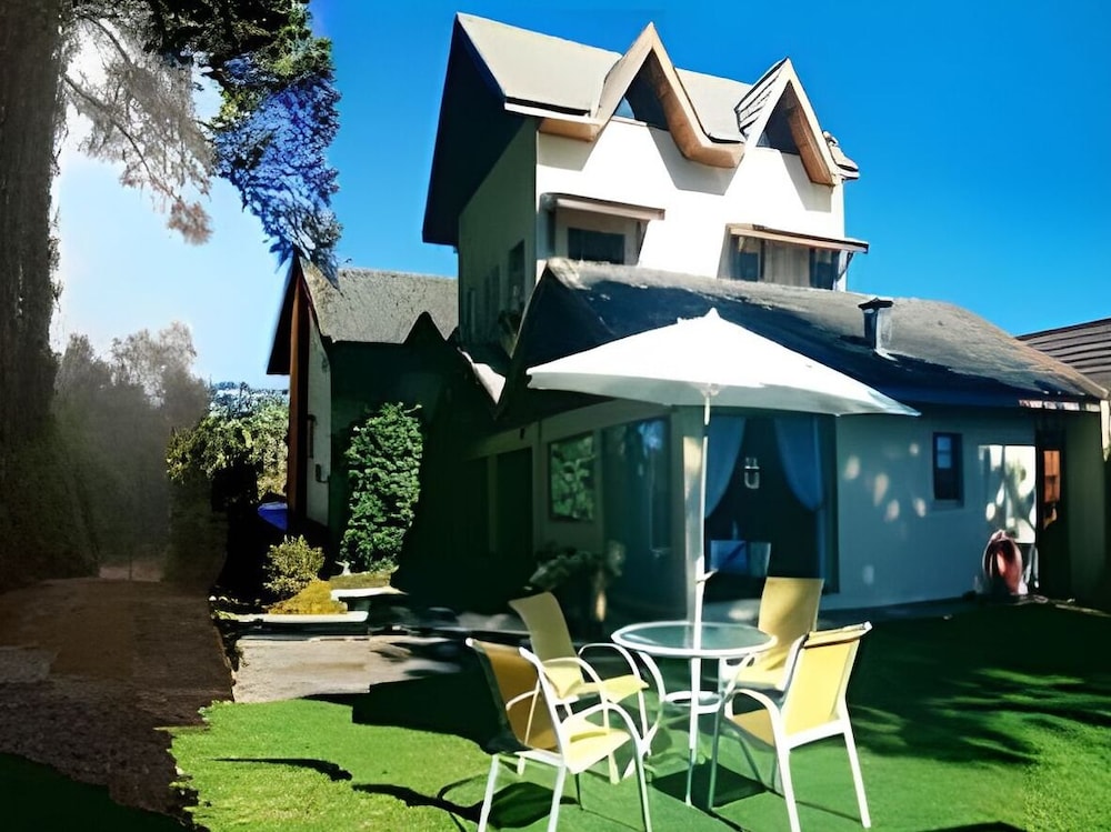 THE WRITERS HOUSE