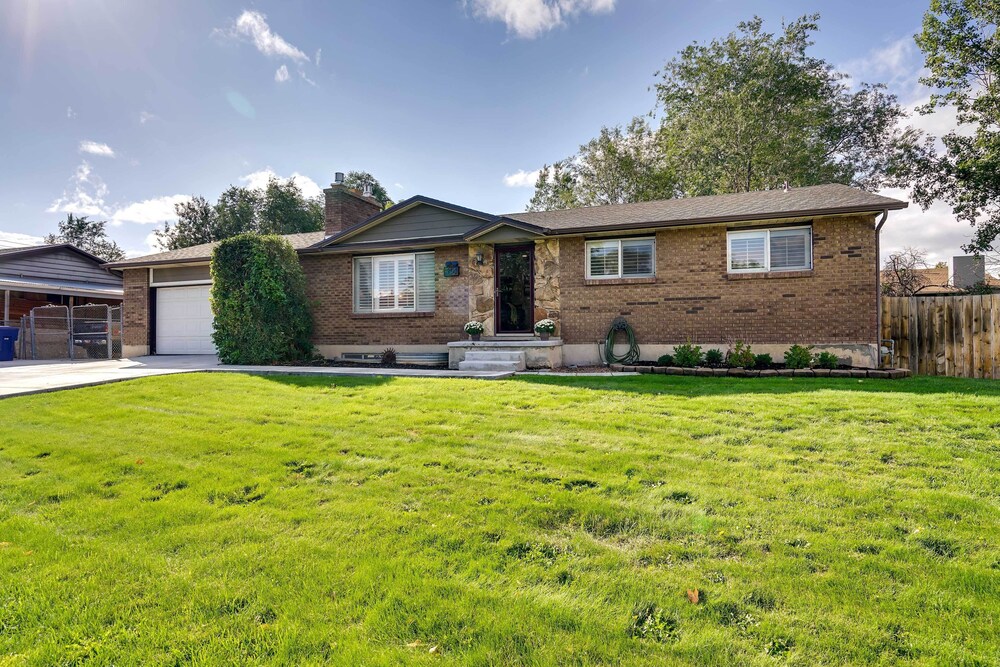 Updated Ranch Apartment w/ Deck - 9 Mi to Downtown - Property Image 5