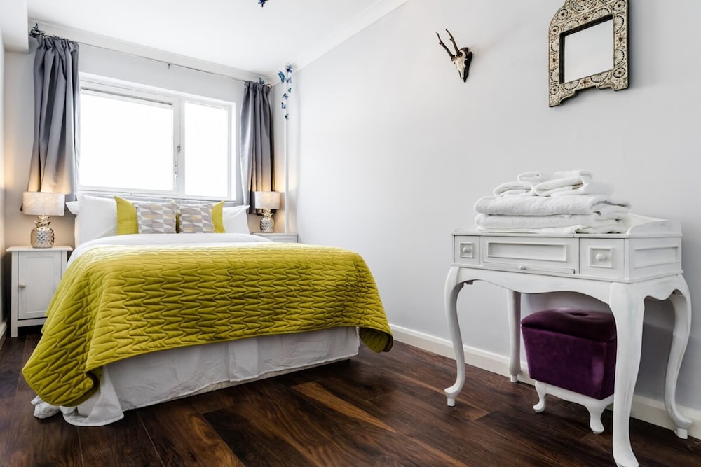 Lovely 2 Bedroom Apartment With Garden, South Bank Westminster