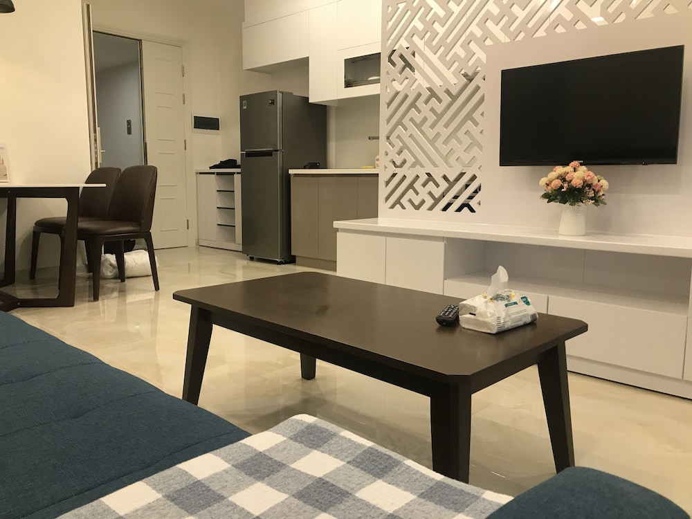 Mins Apartment - Vinhome Golden River